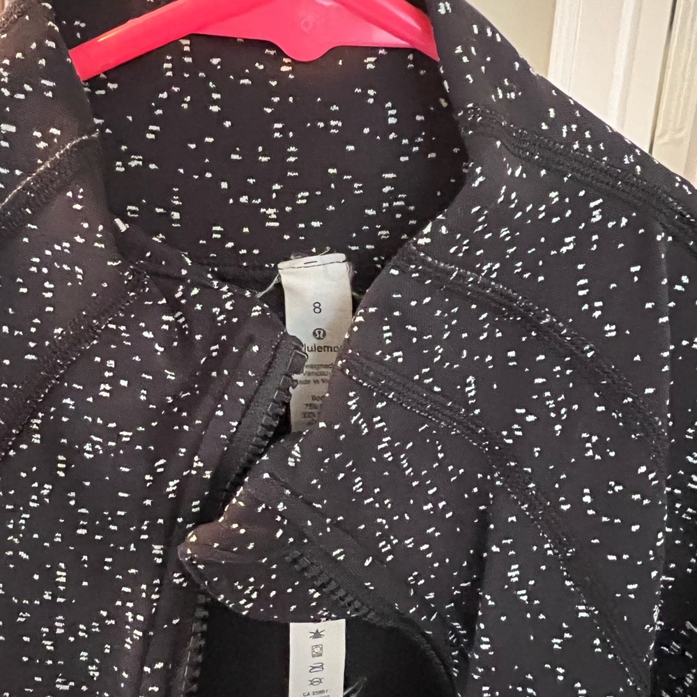 Lululemon define jacket size 8